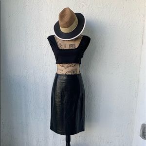 Snakeskin leather skirt!!! 😍😍